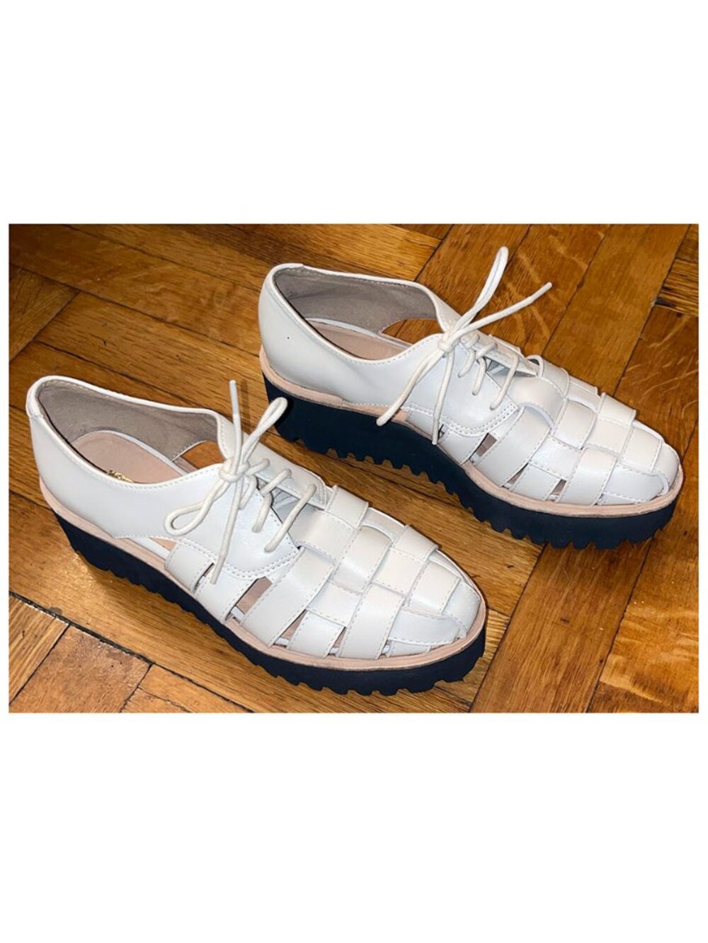 All Black Women’s White Leather Lattice Weave Shoes Size 8 NWT